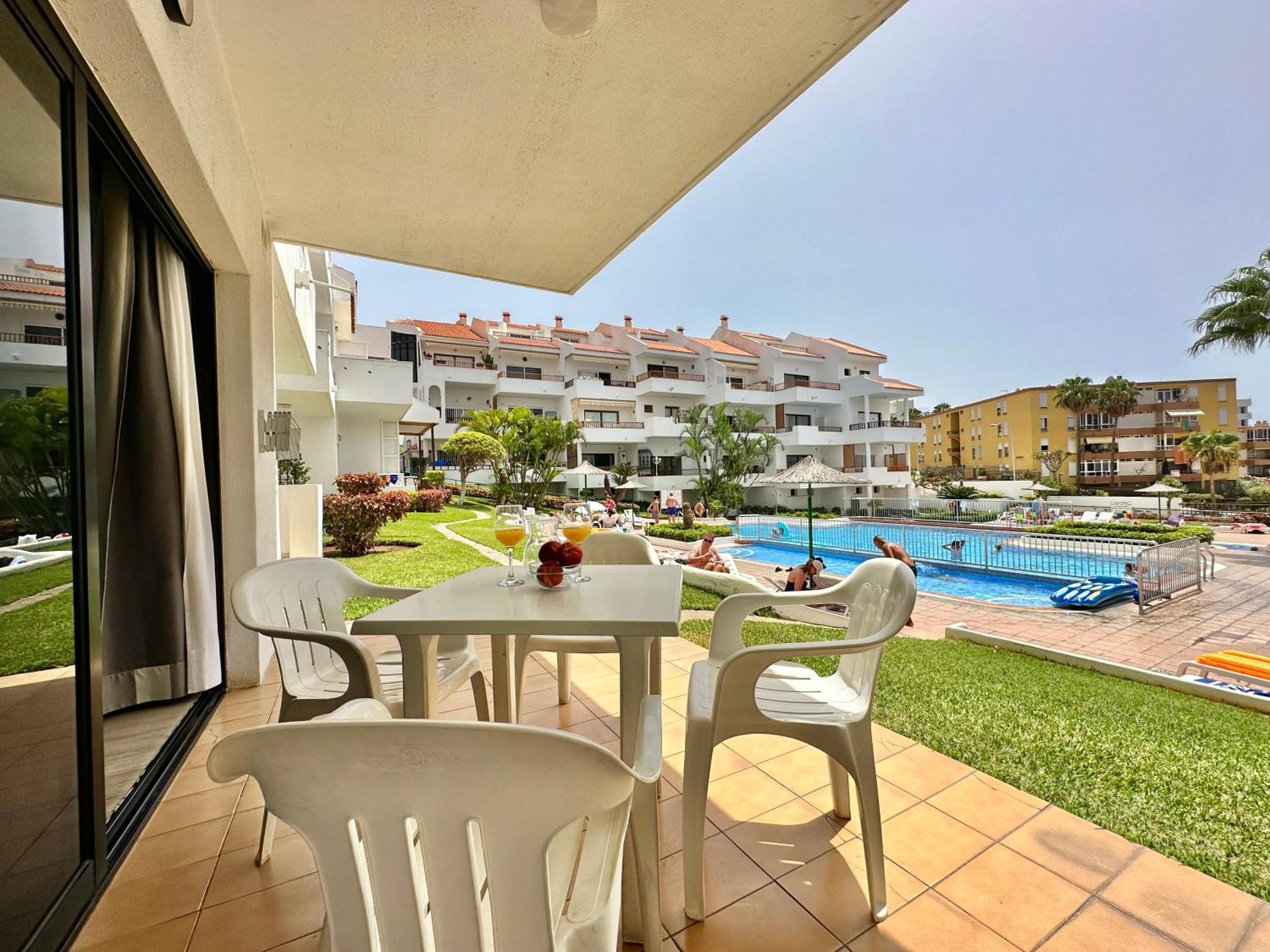 Pool Views Terrace Daire Los Cristianos  Dış mekan fotoğraf