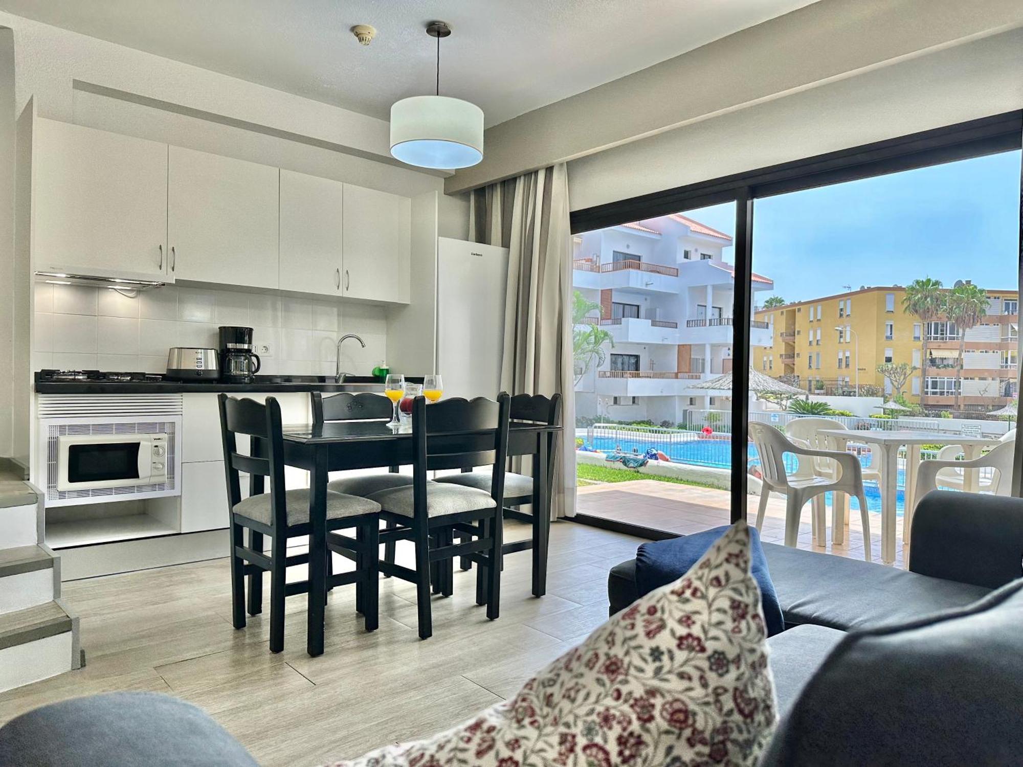 Pool Views Terrace Daire Los Cristianos  Dış mekan fotoğraf