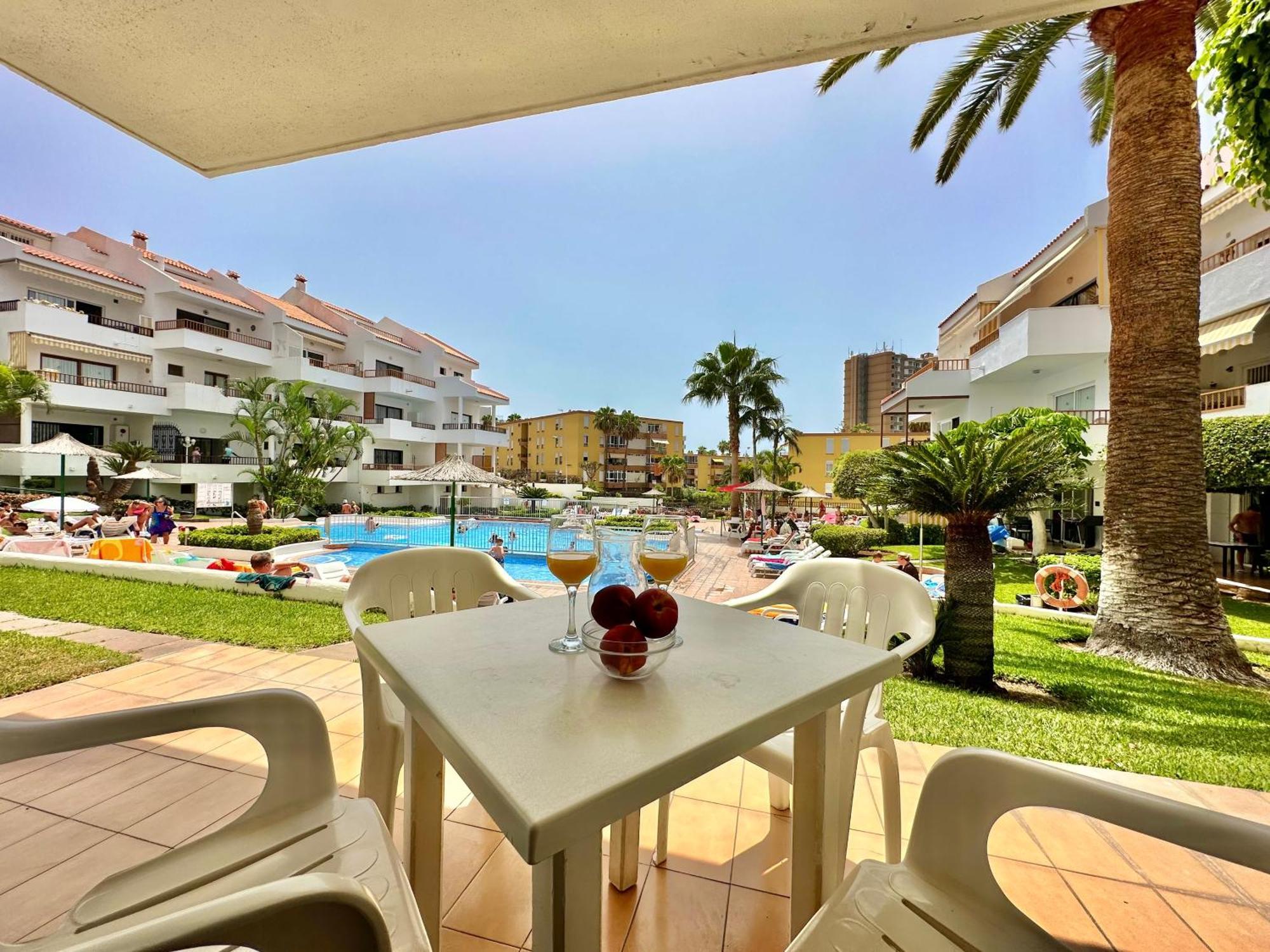 Pool Views Terrace Daire Los Cristianos  Dış mekan fotoğraf